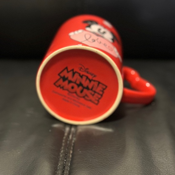 Original Red Minnie Mouse Mug with Heart Handle - Great Condition - Picture 2 of 2